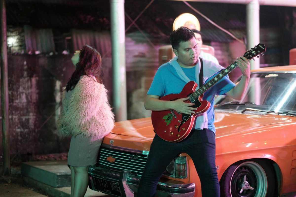 Perjalanan bermusik Yosua digambarkan di lagu "Vision"